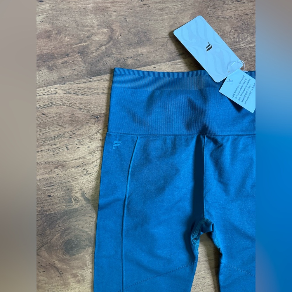 Fabletics 3/4 Length Leggings